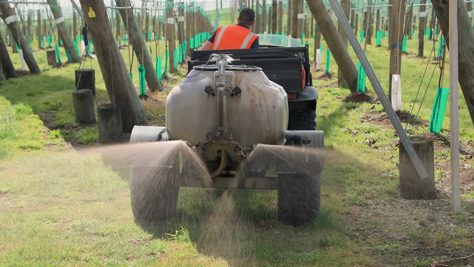 Tow and Fert Multi 500 applying Flamingro as a ground drench.